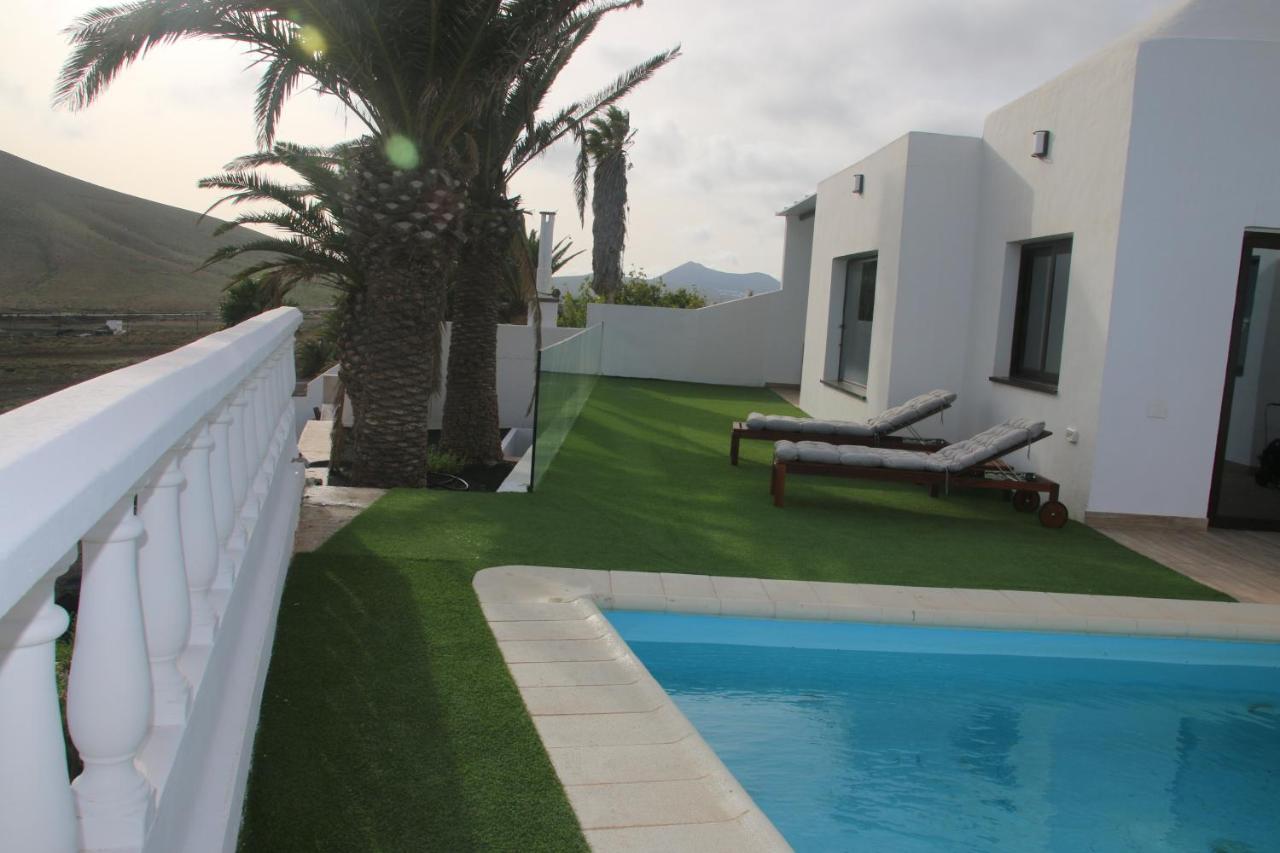 Villa Dario En Nazaret エクステリア 写真